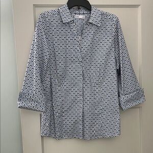 Croft & Barrow White with Blue & Black Geometric pattern Button-Up Shirt
